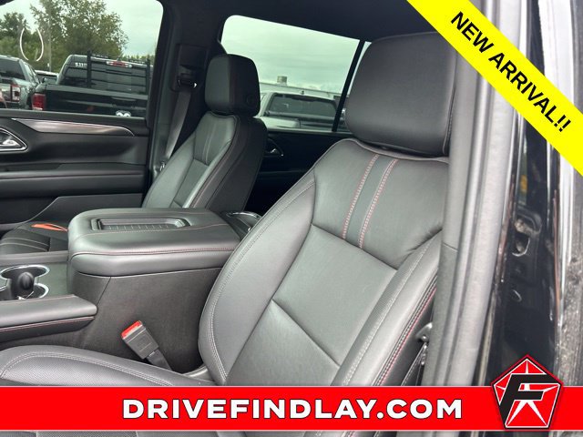 Used 2023 Chevrolet Suburban RST w/ Luxury Package AWD/4WD image 13