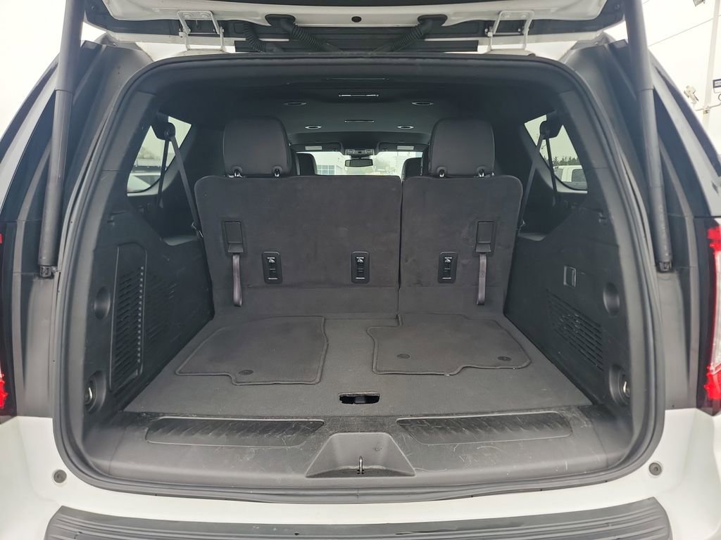 Used 2024 GMC Yukon XL SLT image 16