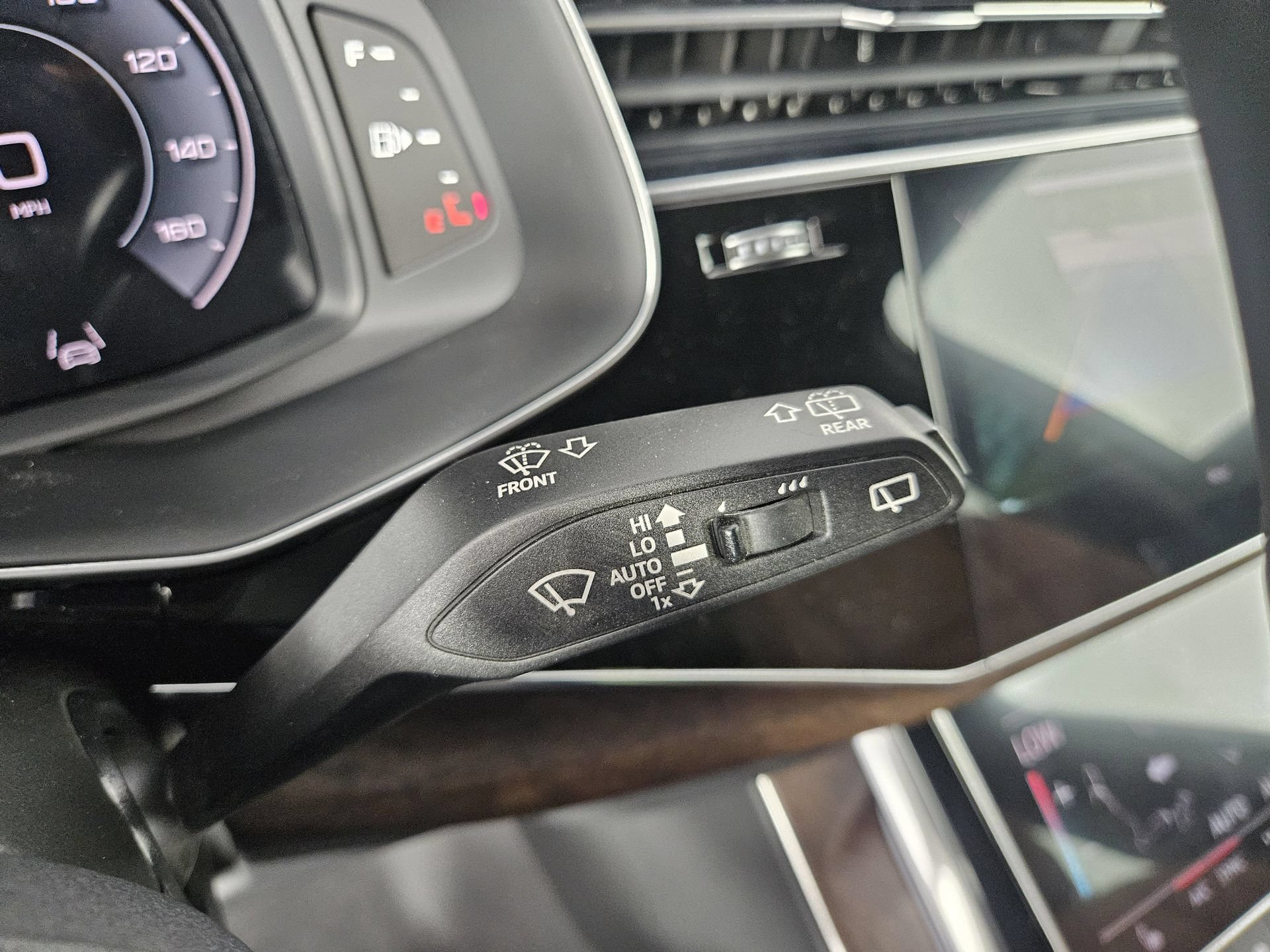 New 2026 Audi Q7 3.0T Premium AWD/4WD image 23