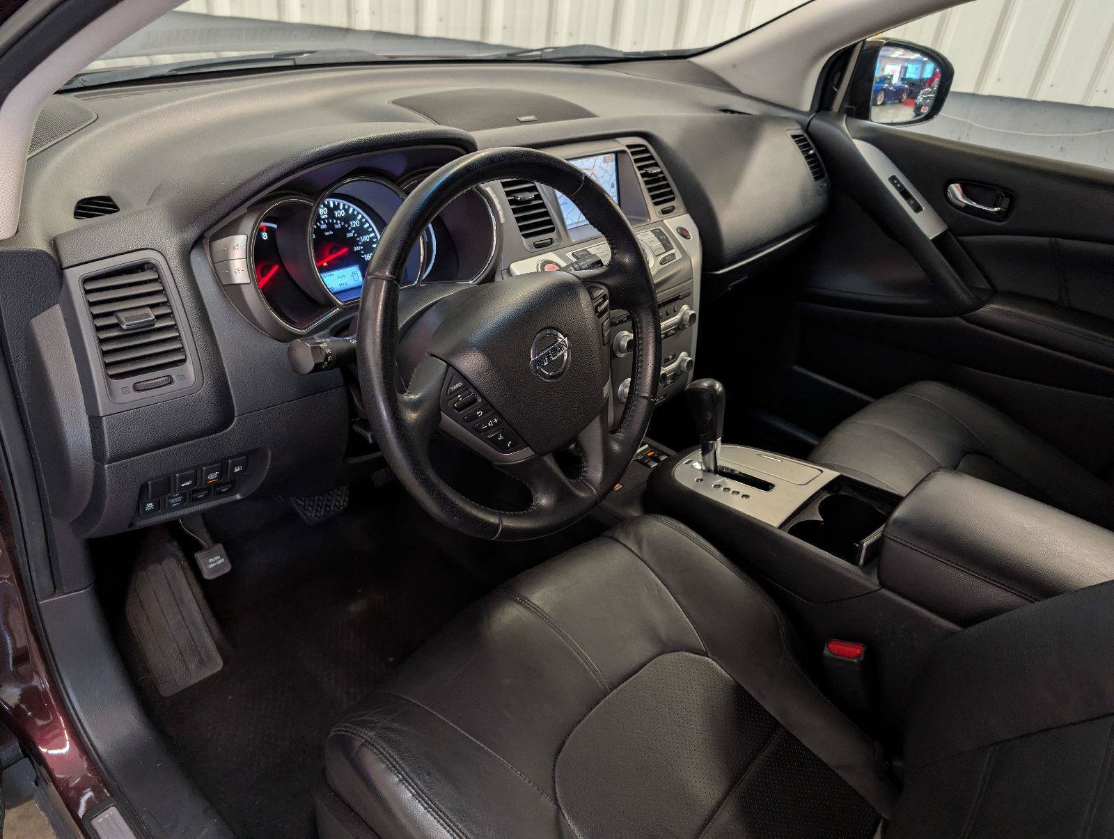 Used 2014 Nissan Murano SL w/ Navigation Package AWD/4WD image 3