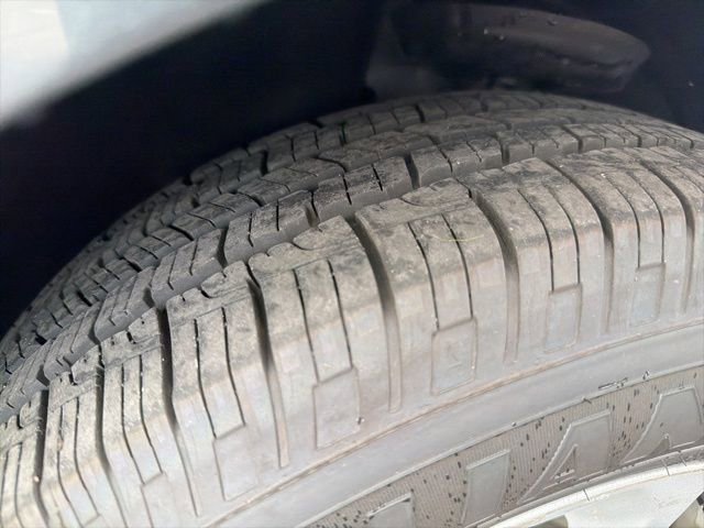 Used 2019 Chevrolet Equinox LT FWD image 10