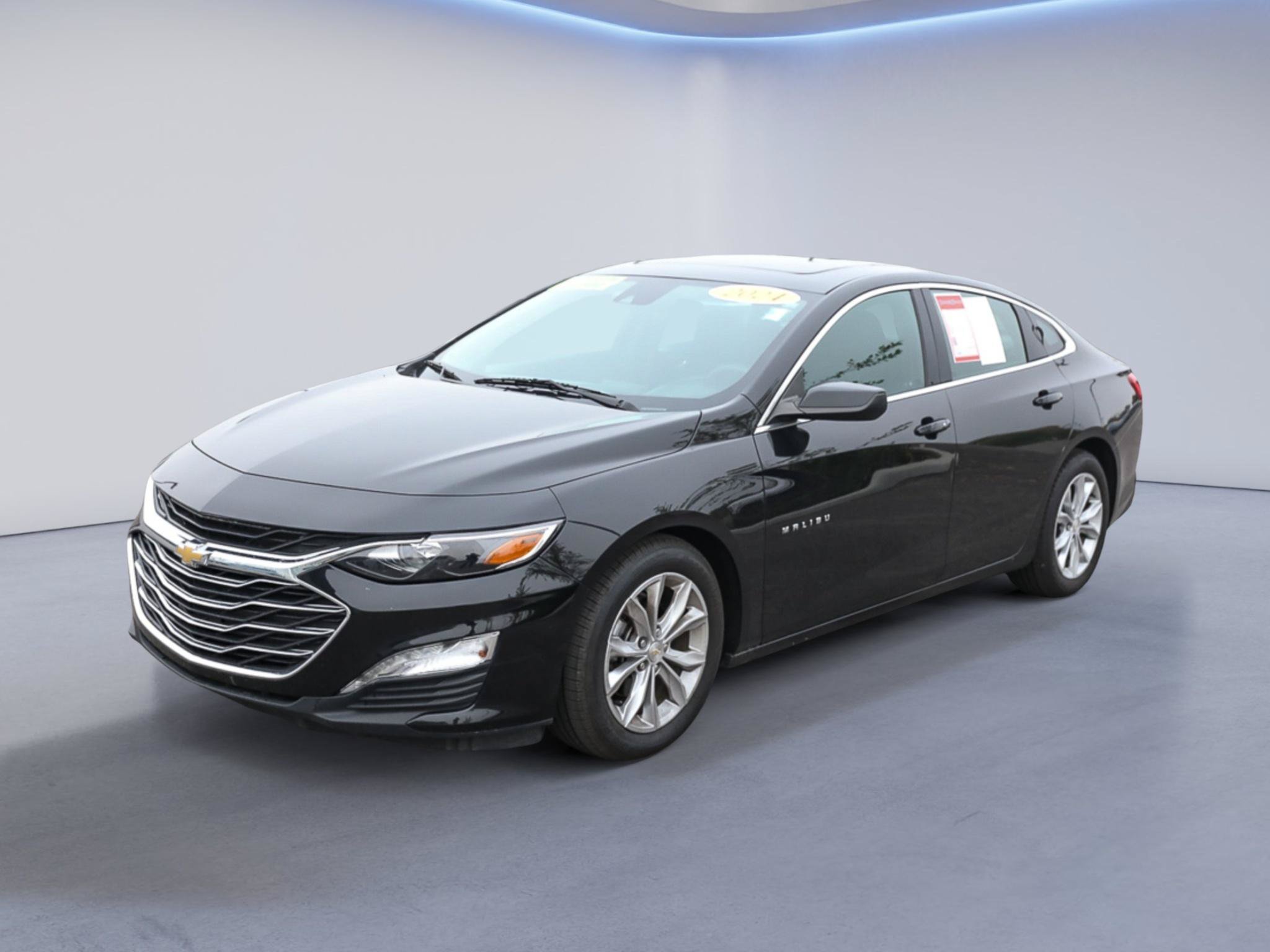 Used 2024 Chevrolet Malibu LT FWD image 2