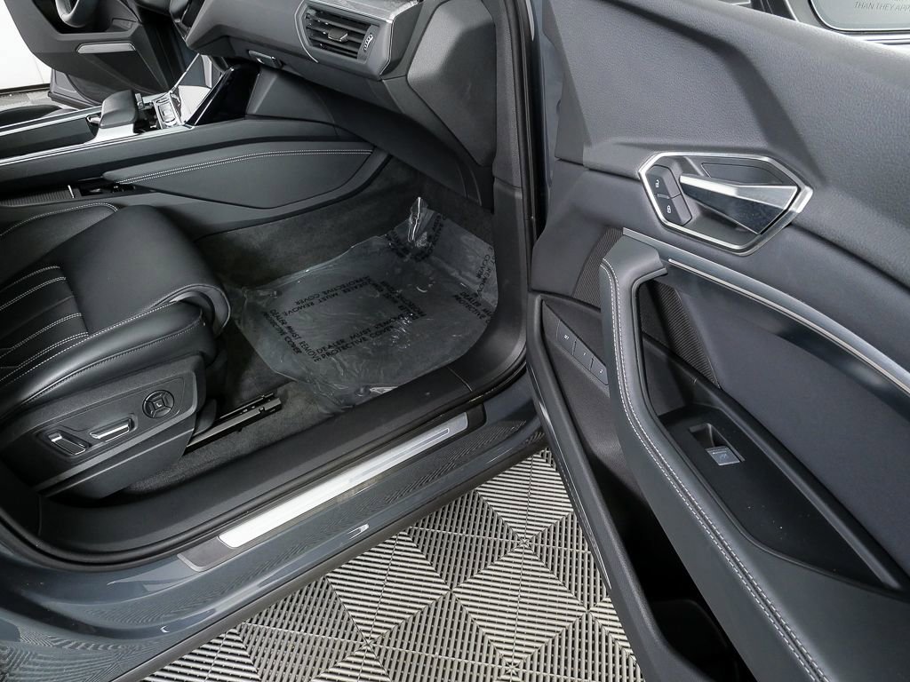 Used 2024 Audi Q8 e-tron Prestige w/ Prestige Package image 26