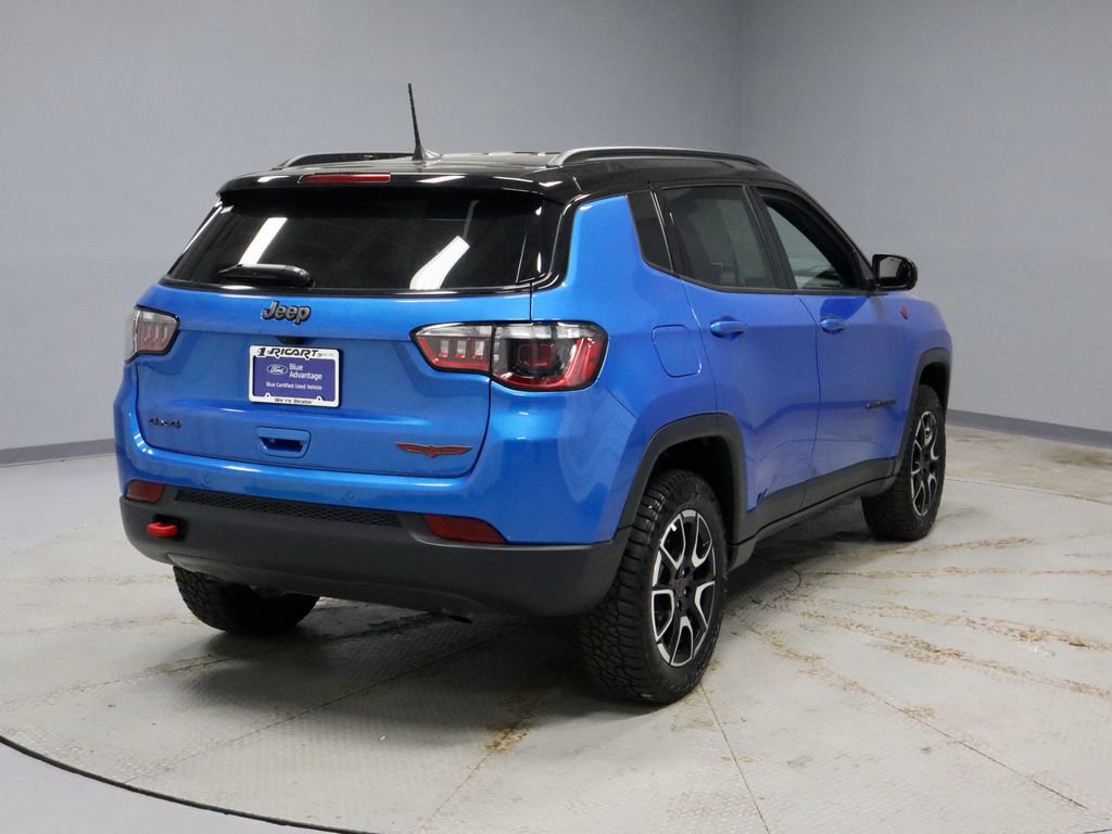 Used 2025 Jeep Compass Trailhawk AWD/4WD image 10