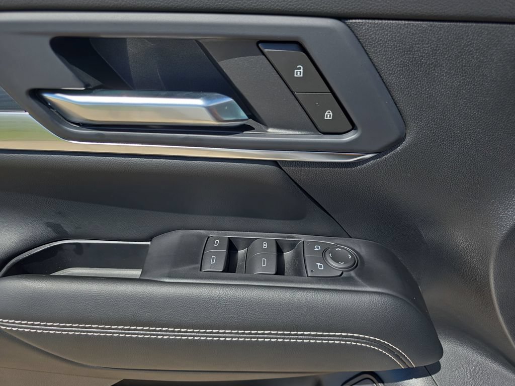 New 2026 GMC Terrain Elevation w/ Elevation Premium Package FWD image 28