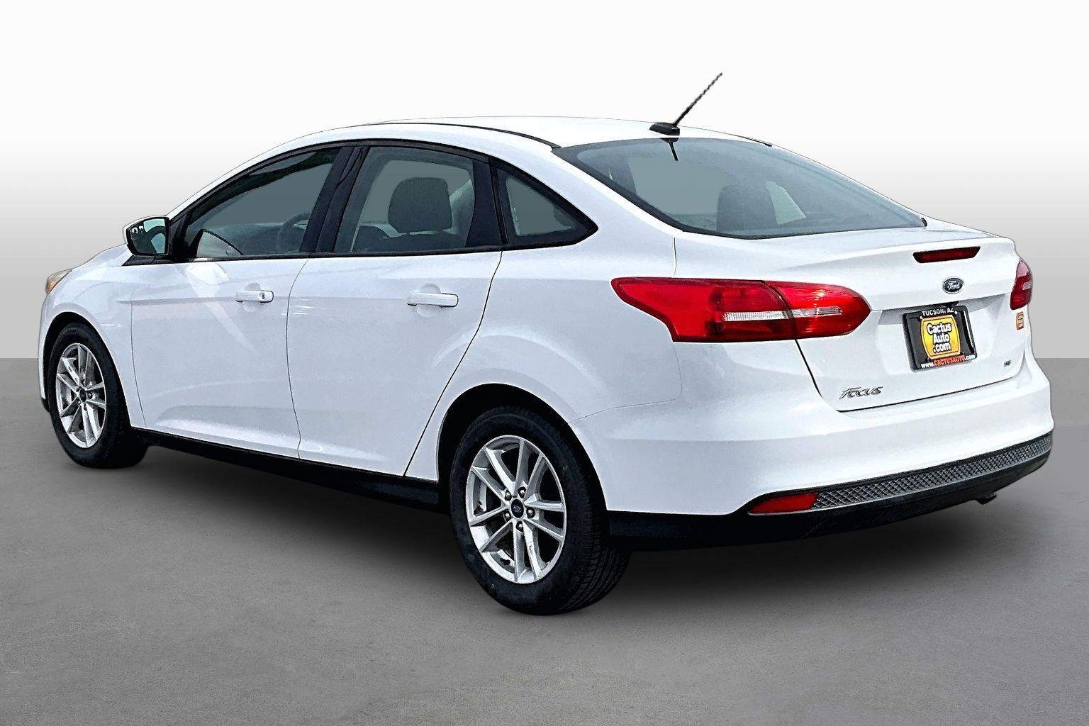 Used 2018 Ford Focus SE FWD image 10