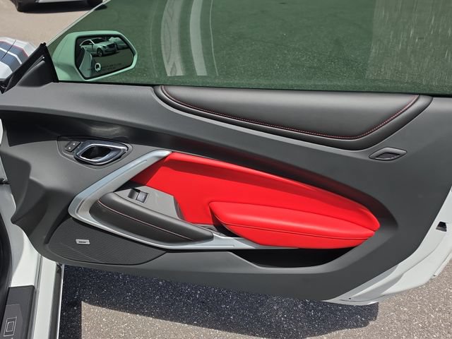Used 2017 Chevrolet Camaro LT RWD image 11