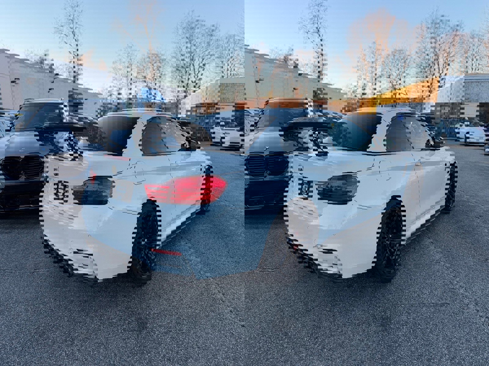 Used 2015 BMW M4 Convertible image 3