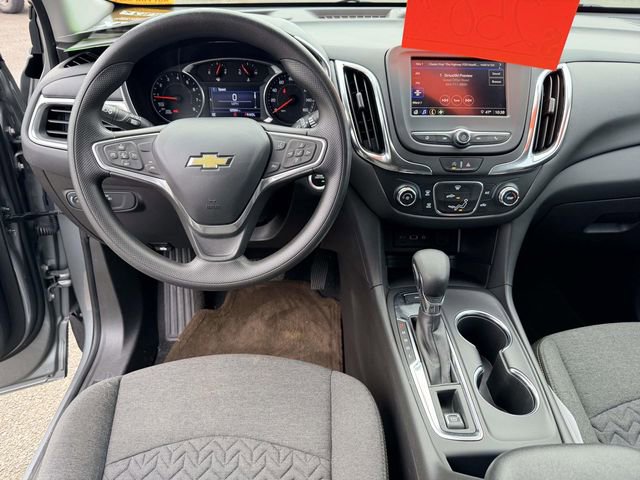 Used 2023 Chevrolet Equinox LT image 2