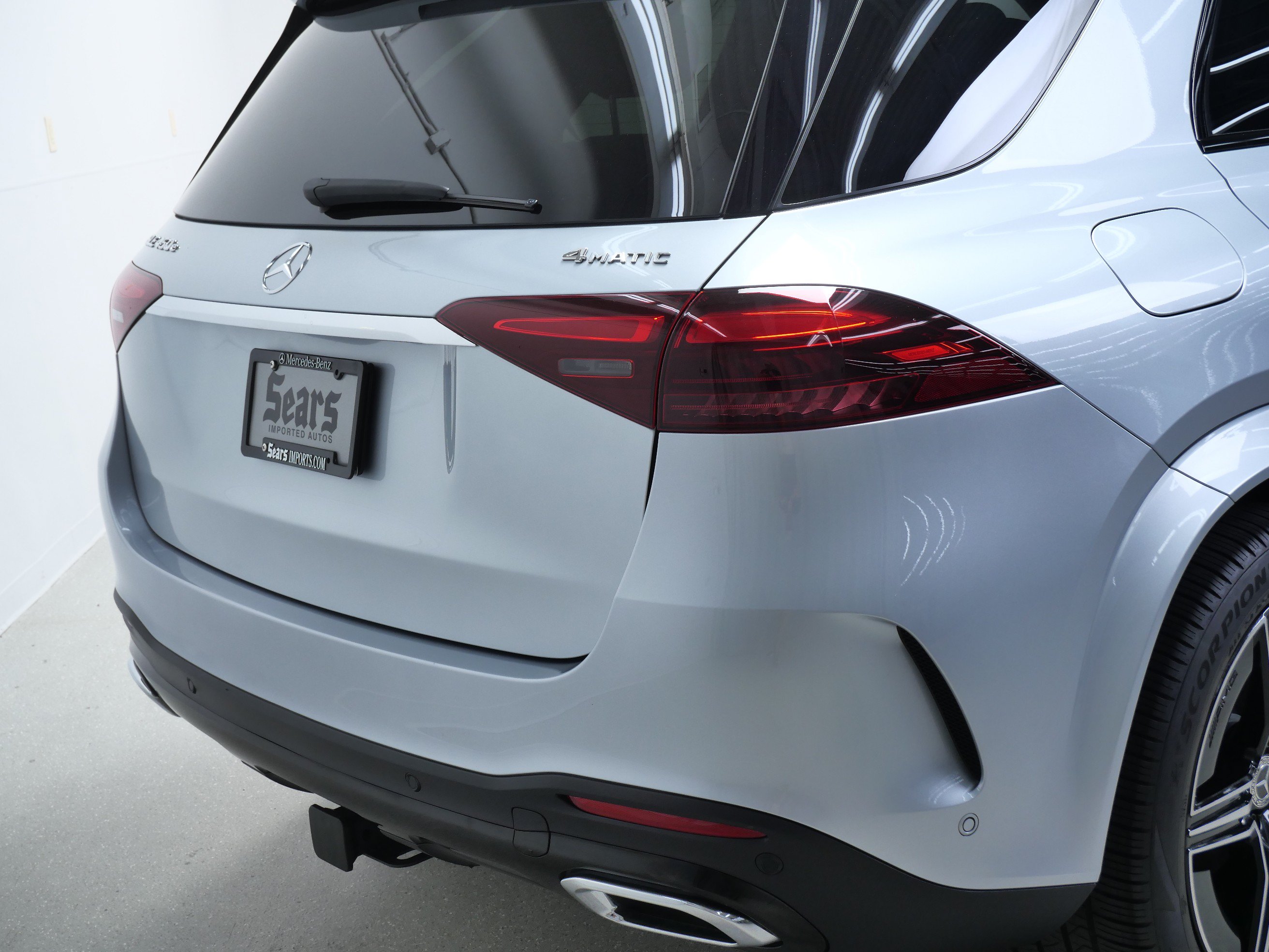 Certified 2025 Mercedes-Benz GLE 450e 4MATIC w/ AMG Line Exterior image 5