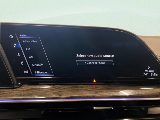 Used 2023 Cadillac Escalade Premium Luxury w/ Performance Package AWD/4WD image 28
