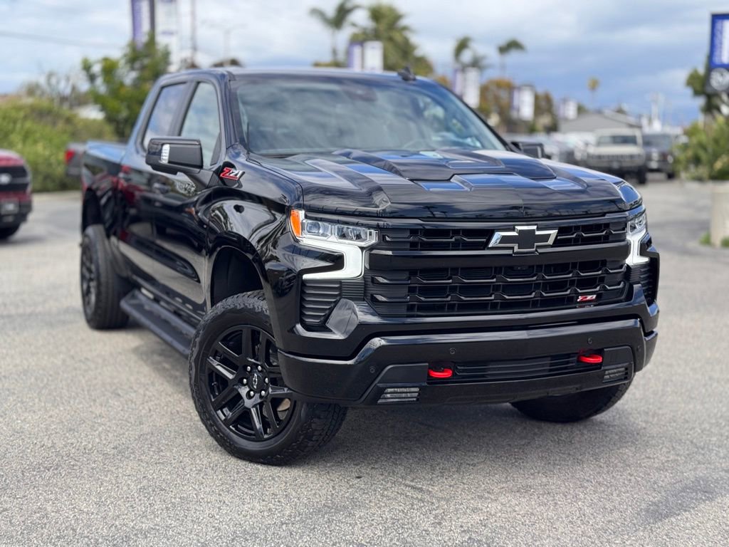 Used 2025 Chevrolet Silverado 1500 LT Trail Boss w/ LT Trail Boss Premium Package image 2