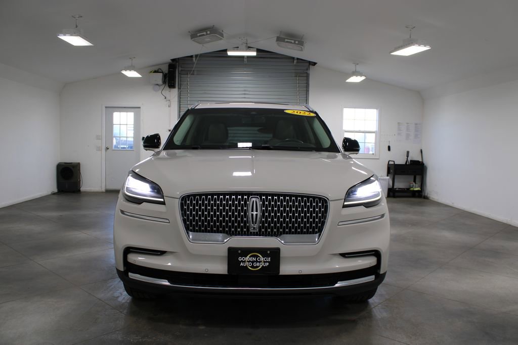Used 2022 Lincoln Aviator Reserve w/ Elements Package Plus image 3