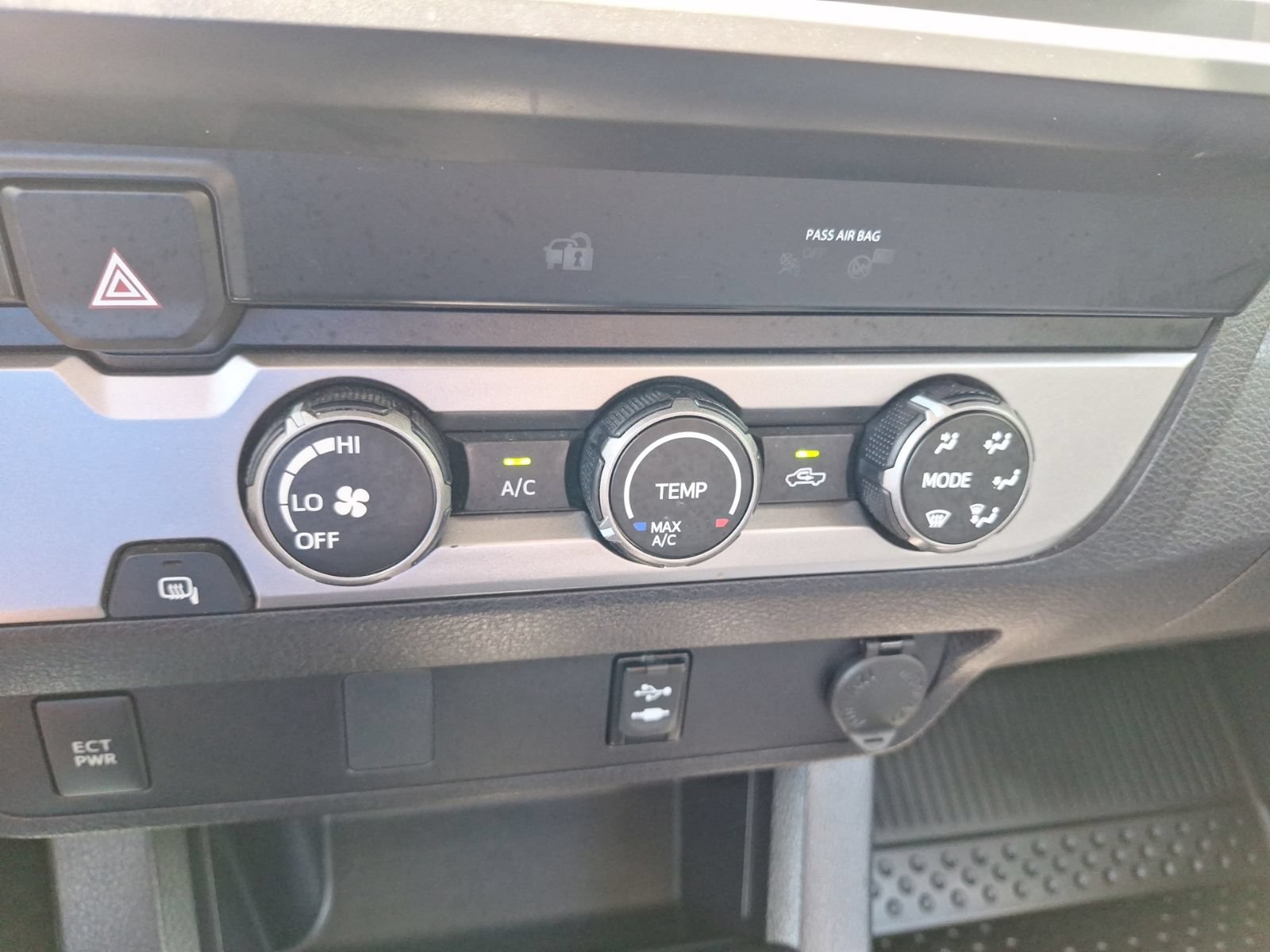 Used 2019 Toyota Tacoma SR w/ SR Convenience Package RWD image 24