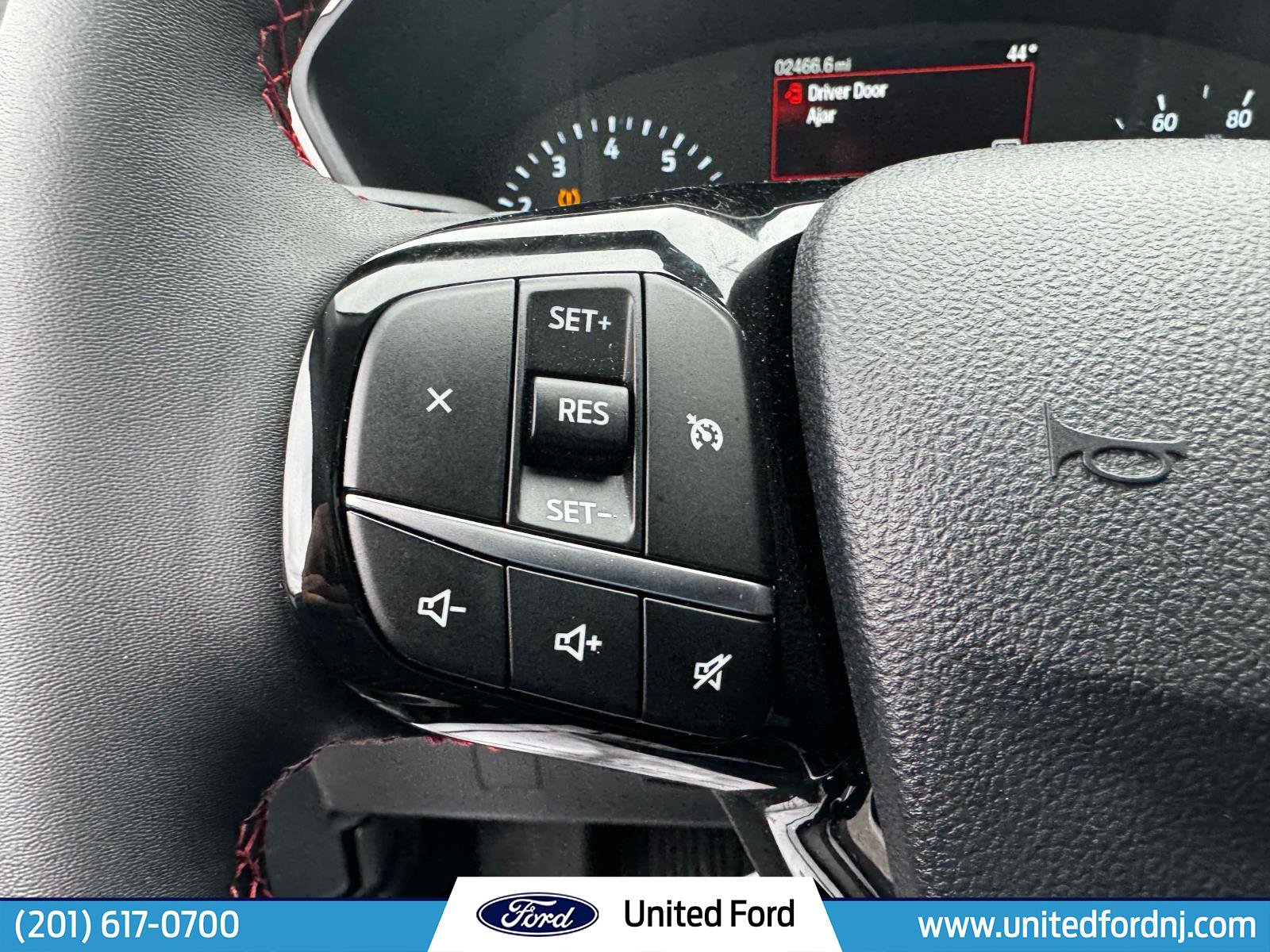 Used 2022 Ford Escape SEL w/ SEL Stealth AWD Package image 16