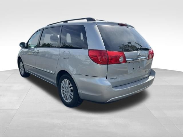 Used 2008 Toyota Sienna XLE FWD image 5