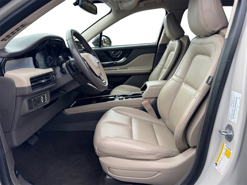 Used 2021 Lincoln Corsair Standard image 9