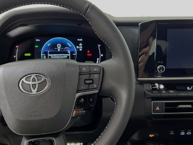 New 2025 Toyota Camry SE FWD image 17