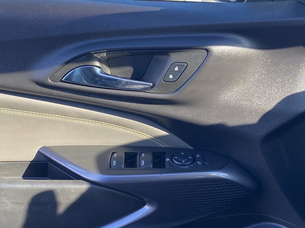 Used 2025 Chevrolet Trax ACTIV w/ Driver Confidence Package image 19