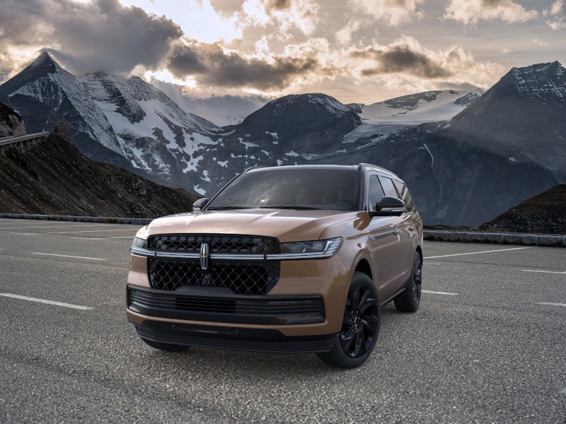 New 2026 Lincoln Navigator Black Label AWD/4WD image 2