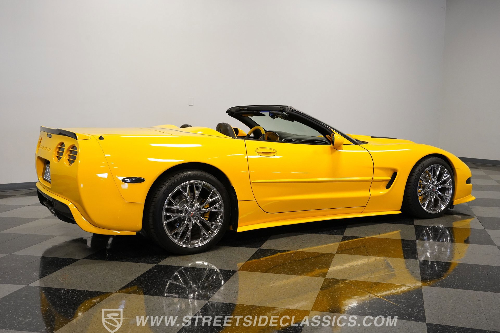 Used 2000 Chevrolet Corvette Convertible w/ Memory Pkg image 13