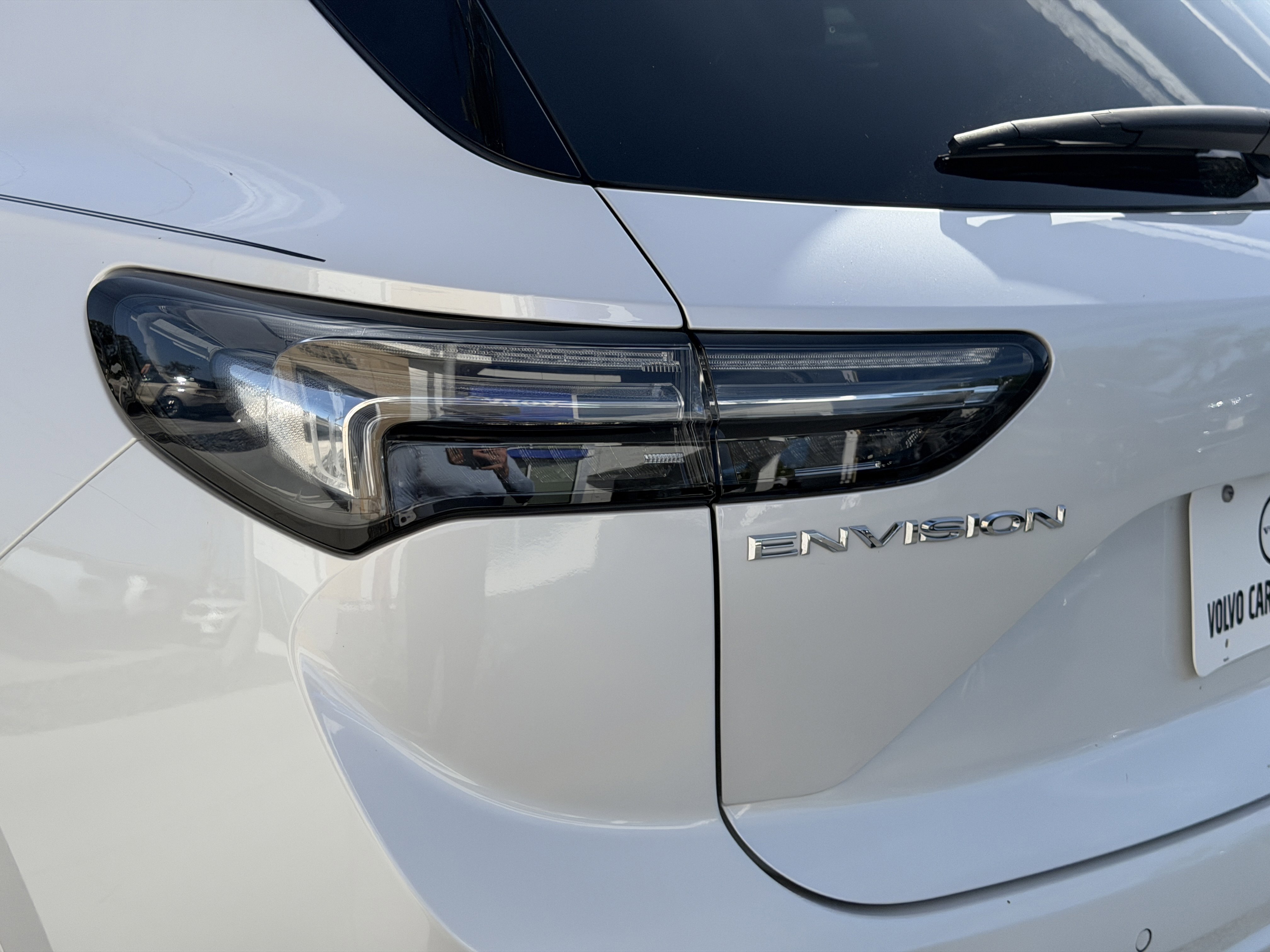 Used 2023 Buick Envision Avenir image 7