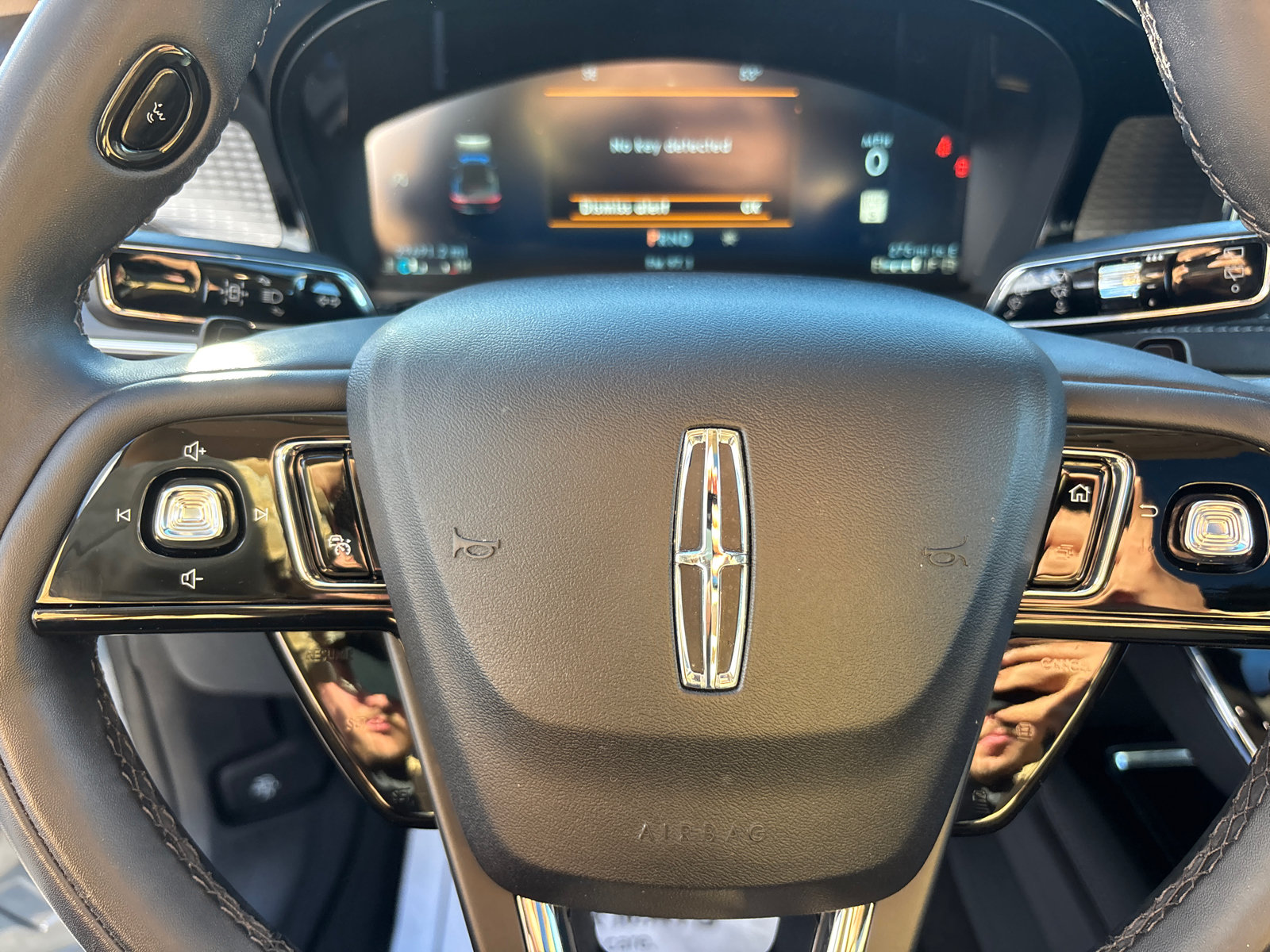 Certified 2023 Lincoln Corsair AWD w/ Equipment Group 101A image 15
