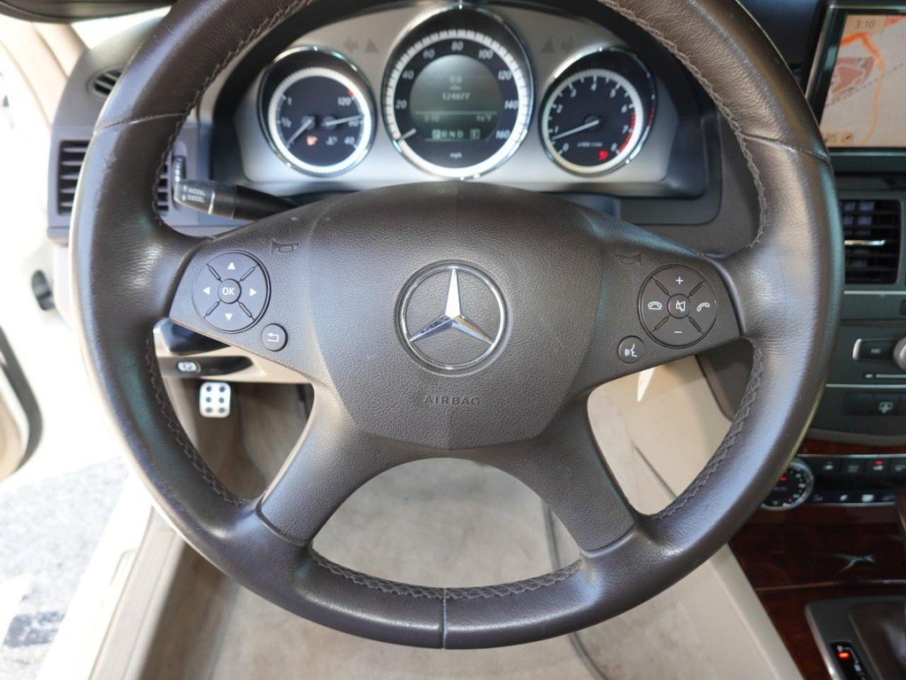 Used 2011 Mercedes-Benz C 300 Sedan image 13
