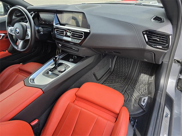 Used 2024 BMW Z4 M40i w/ Premium Package image 17