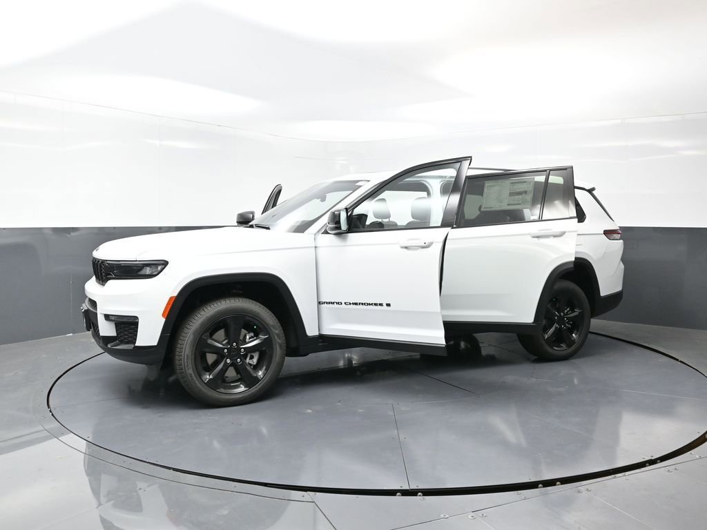 New 2025 Jeep Grand Cherokee L Limited w/ Black Appearance Package image 57