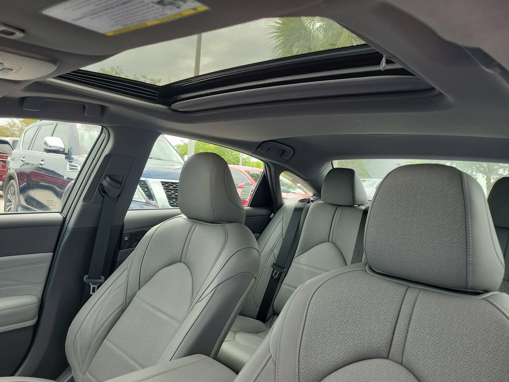 Used 2019 Toyota Avalon Limited w/ Advanced Safety Package FWD image 21