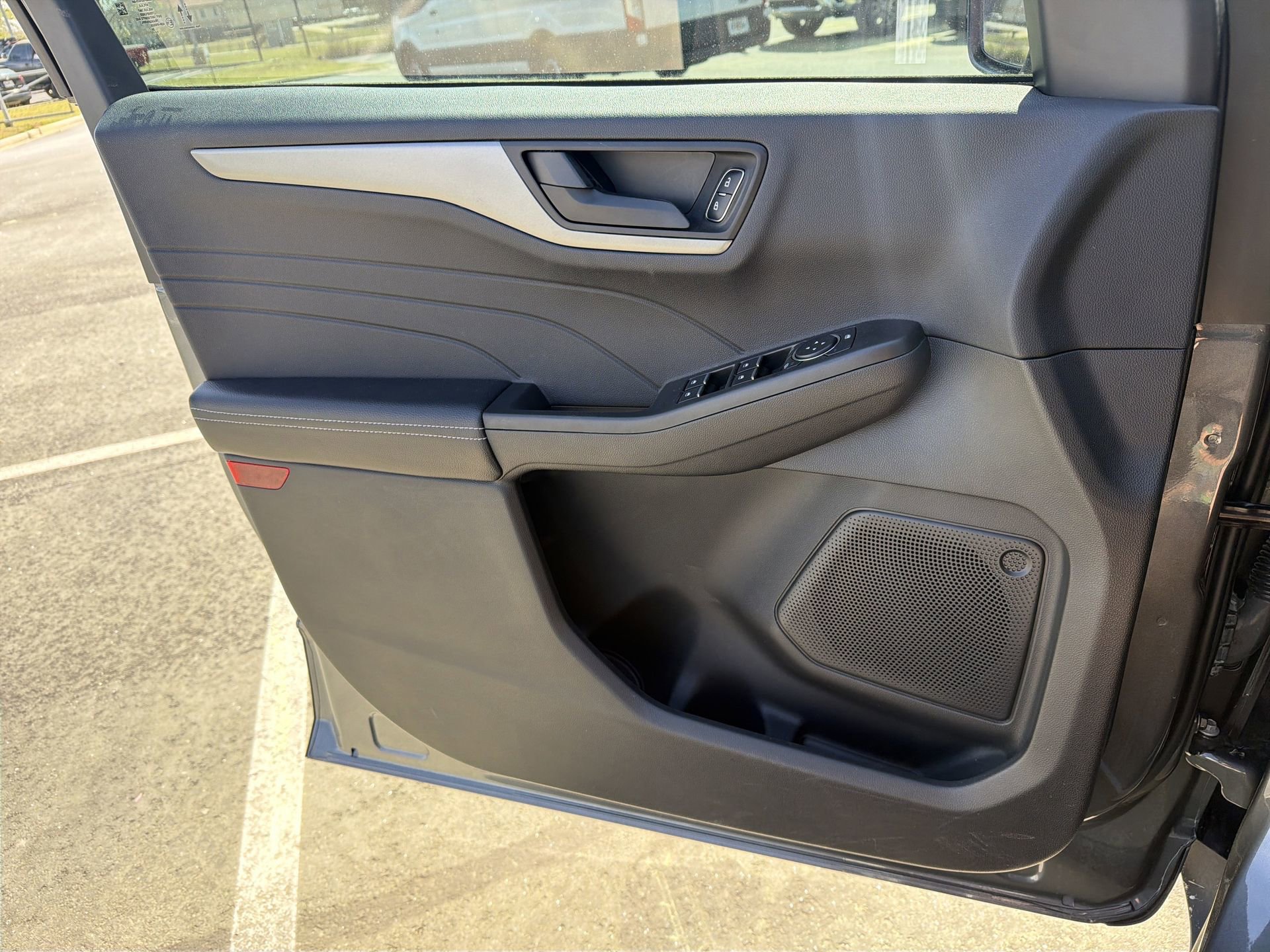 Used 2025 Ford Escape Active image 9