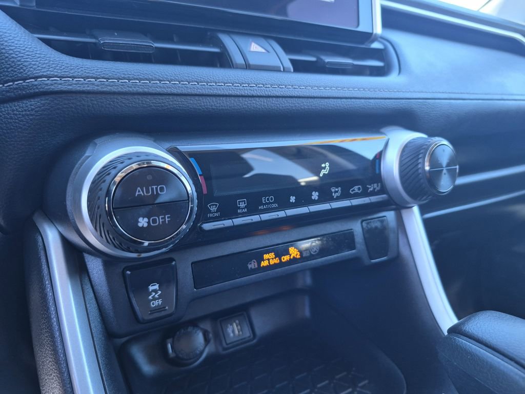 Used 2024 Toyota RAV4 LE image 25