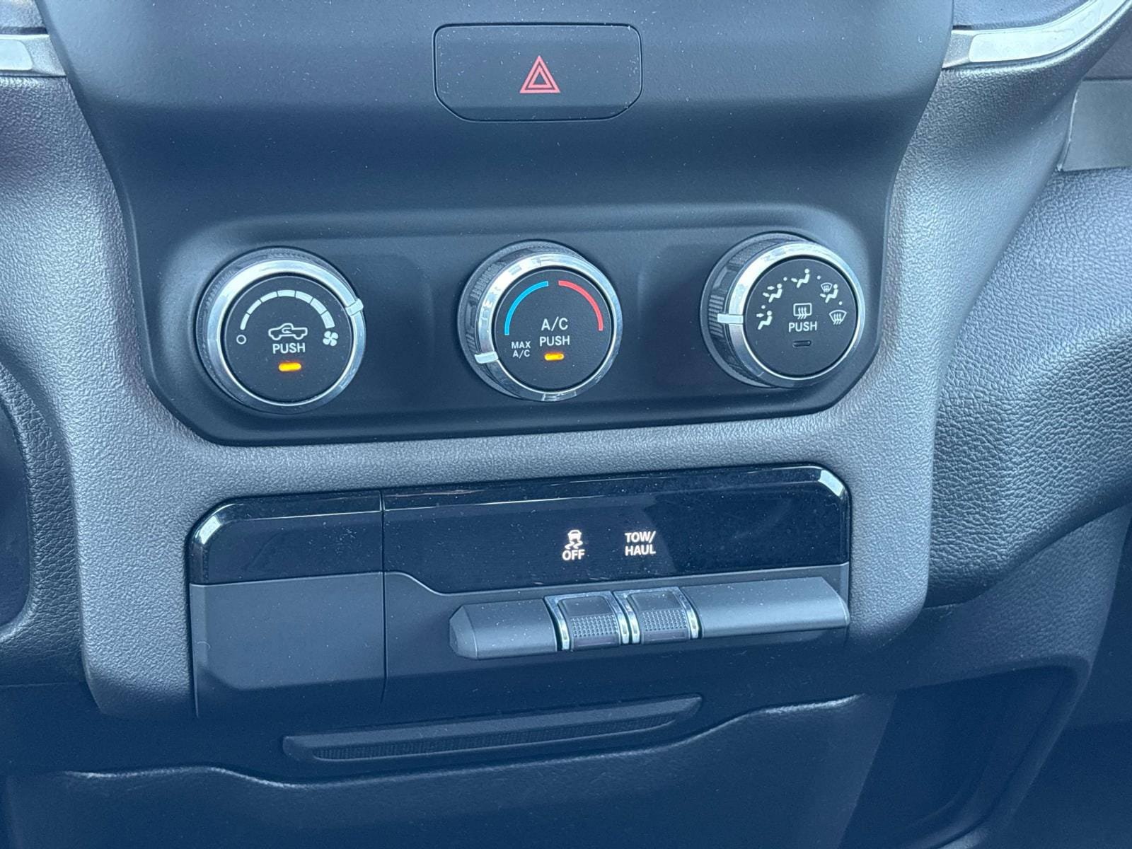 Used 2022 RAM 1500 Big Horn AWD/4WD image 25