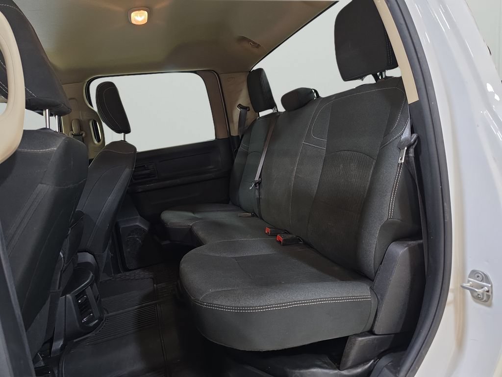Used 2020 RAM 5500 Tradesman w/ Chrome Appearance Group AWD/4WD image 15