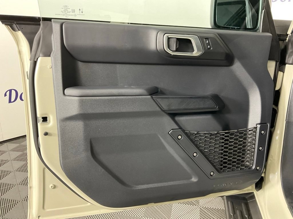 New 2026 Ford Bronco Outer Banks AWD/4WD image 12