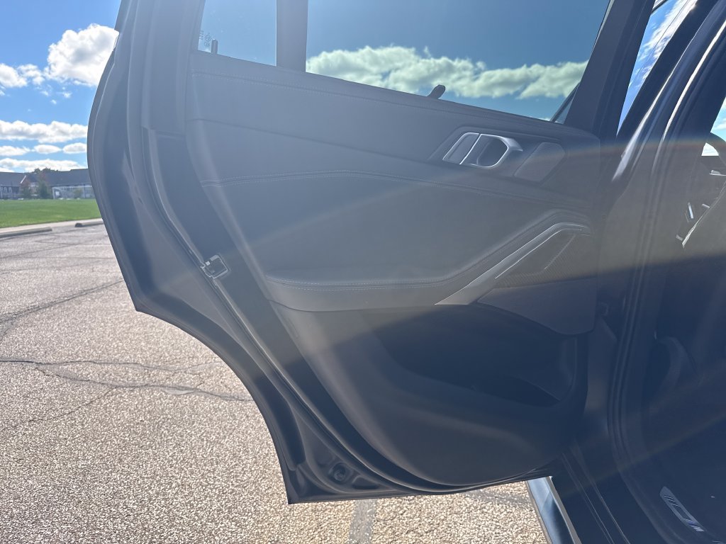 Used 2024 BMW X6 M60i AWD/4WD image 13