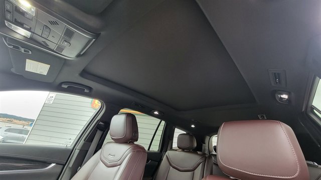 Used 2024 Cadillac XT6 Premium Luxury w/ Technology Package AWD/4WD image 41