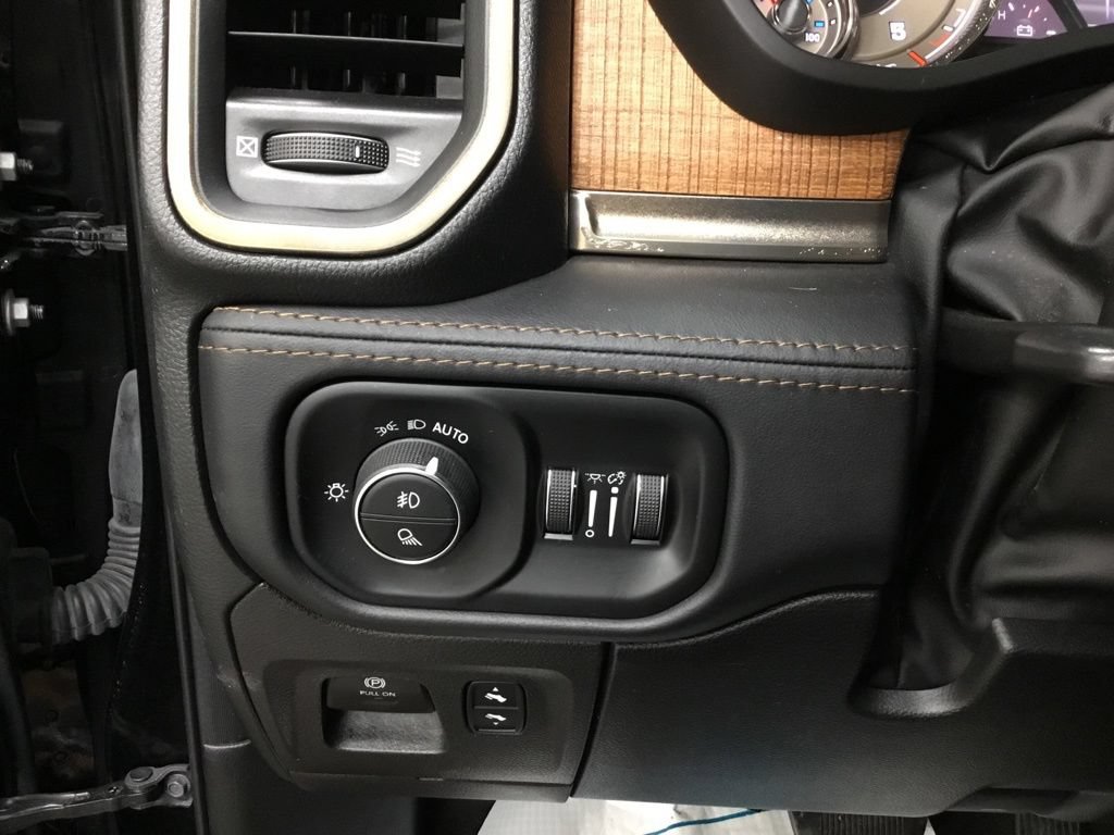 Used 2022 RAM 1500 Longhorn AWD/4WD image 10