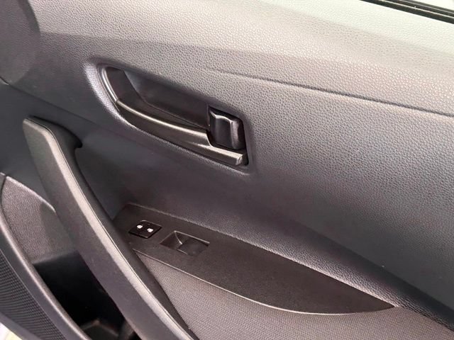 Used 2025 Toyota Corolla LE FWD image 22