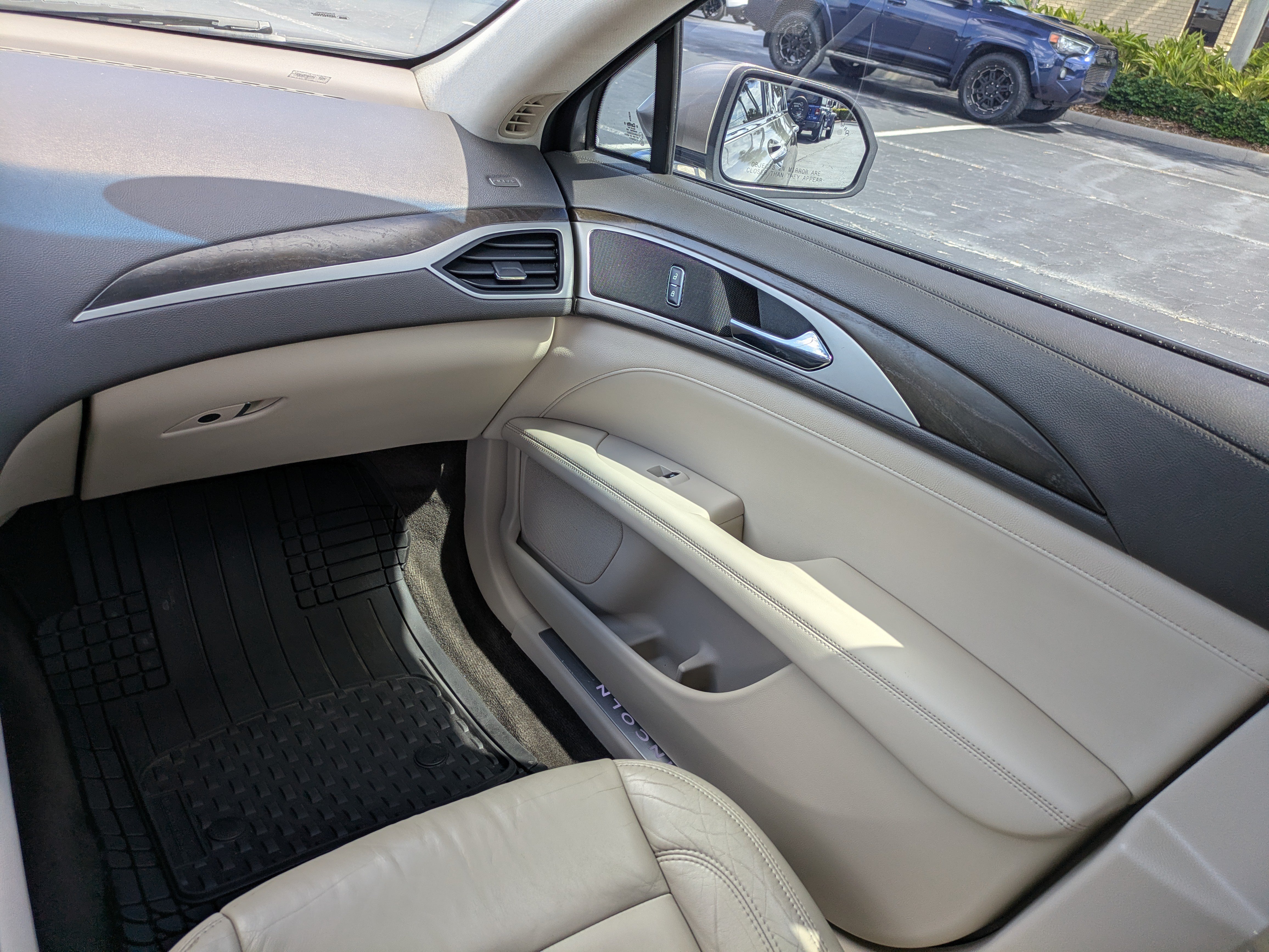 Used 2018 Lincoln MKZ Select w/ Select Plus Package FWD image 13