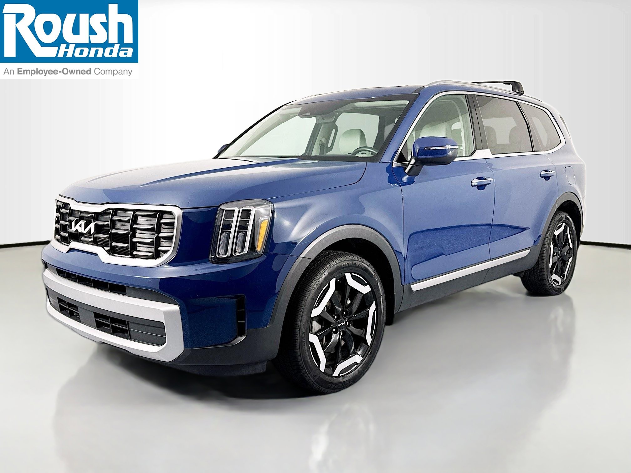 Used 2023 Kia Telluride S w/ S Sunroof Package image 1