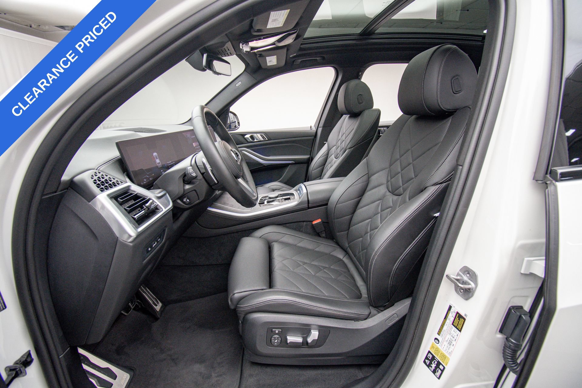 Used 2024 BMW X5 xDrive40i w/ M Sport Package AWD/4WD image 10