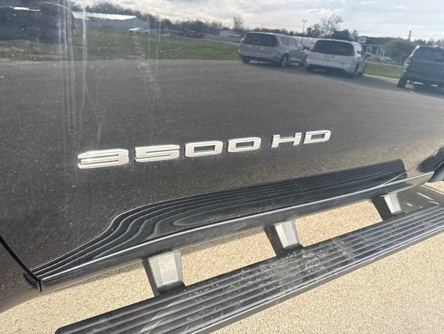 Used 2022 GMC Sierra 3500 SLE w/ SLE Convenience Package AWD/4WD image 4