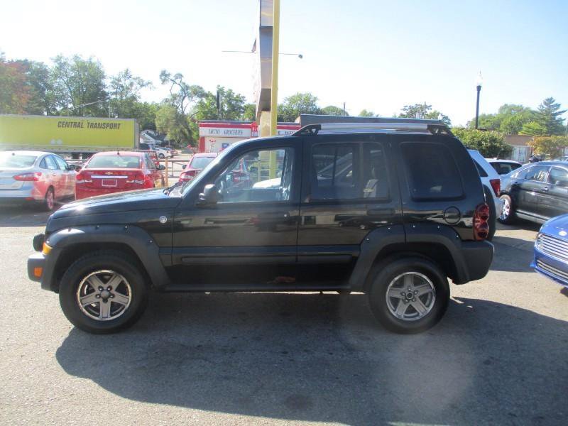Used 2005 Jeep Liberty Renegade AWD/4WD image 4