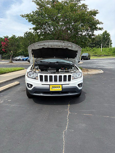Used 2014 Jeep Compass Sport w/ Power Value Group FWD image 9