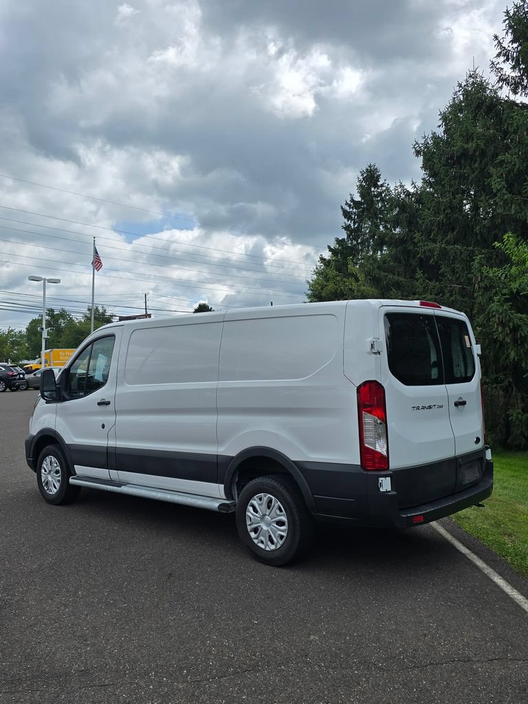 Used 2025 Ford Transit 250 Low Roof w/ Exterior Upgrade Package RWD image 4