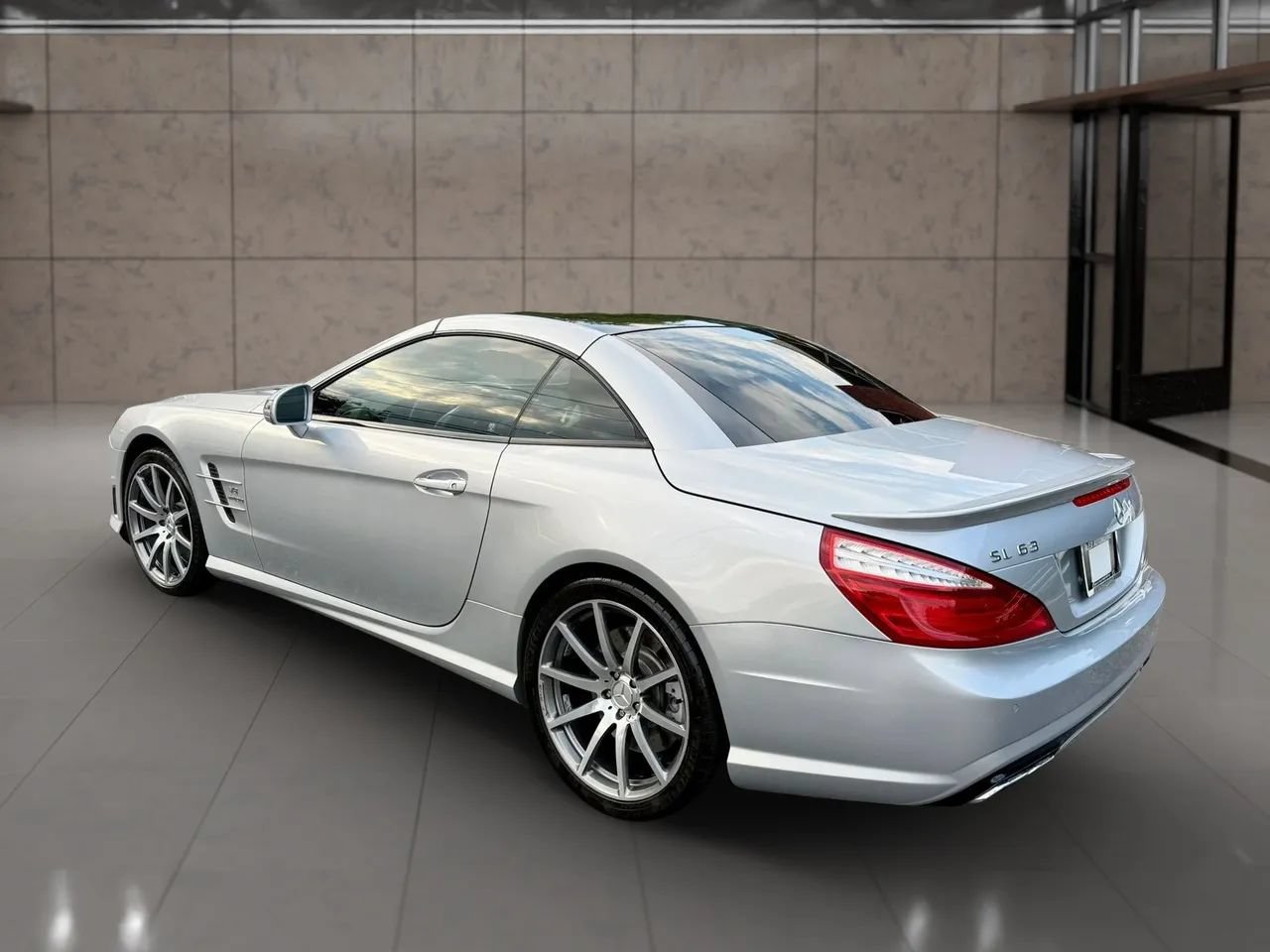 Used 2013 Mercedes-Benz SL 63 AMG w/ Premium Pkg image 11