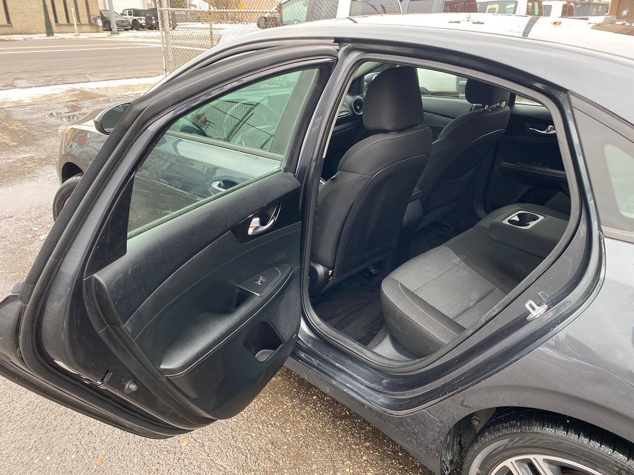 Used 2019 Kia Forte S FWD image 11