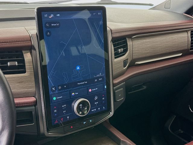 Used 2022 Ford Expedition Max Limited image 14